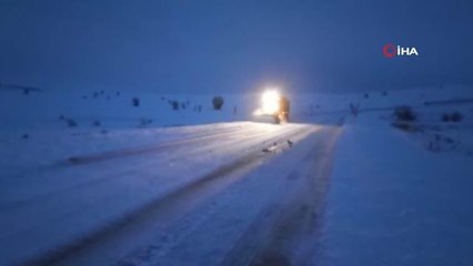 Tunceli'de kapalı bulunan 128 köy yolunda çalışma sürüyor