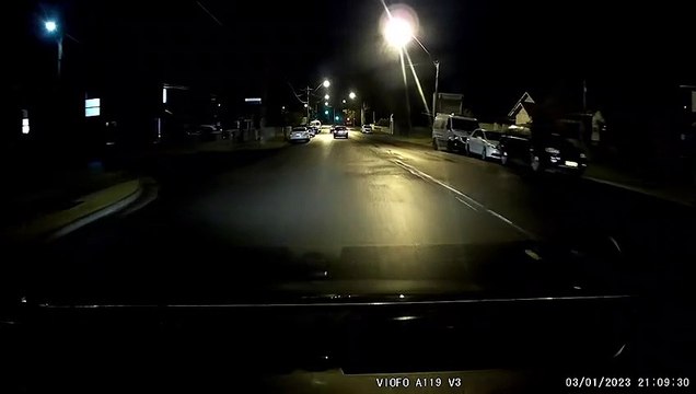 Dashcam footage captures moment huge bolt of lightning cut across Sydney sky