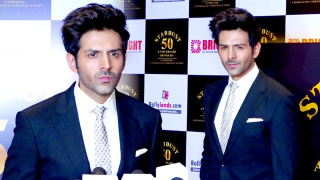 कार्तिक आर्यन पहुंचे हैंडसम लुक में, अपनी फिल्म 'शहजादा' को लेकर जताई ख़ुशी