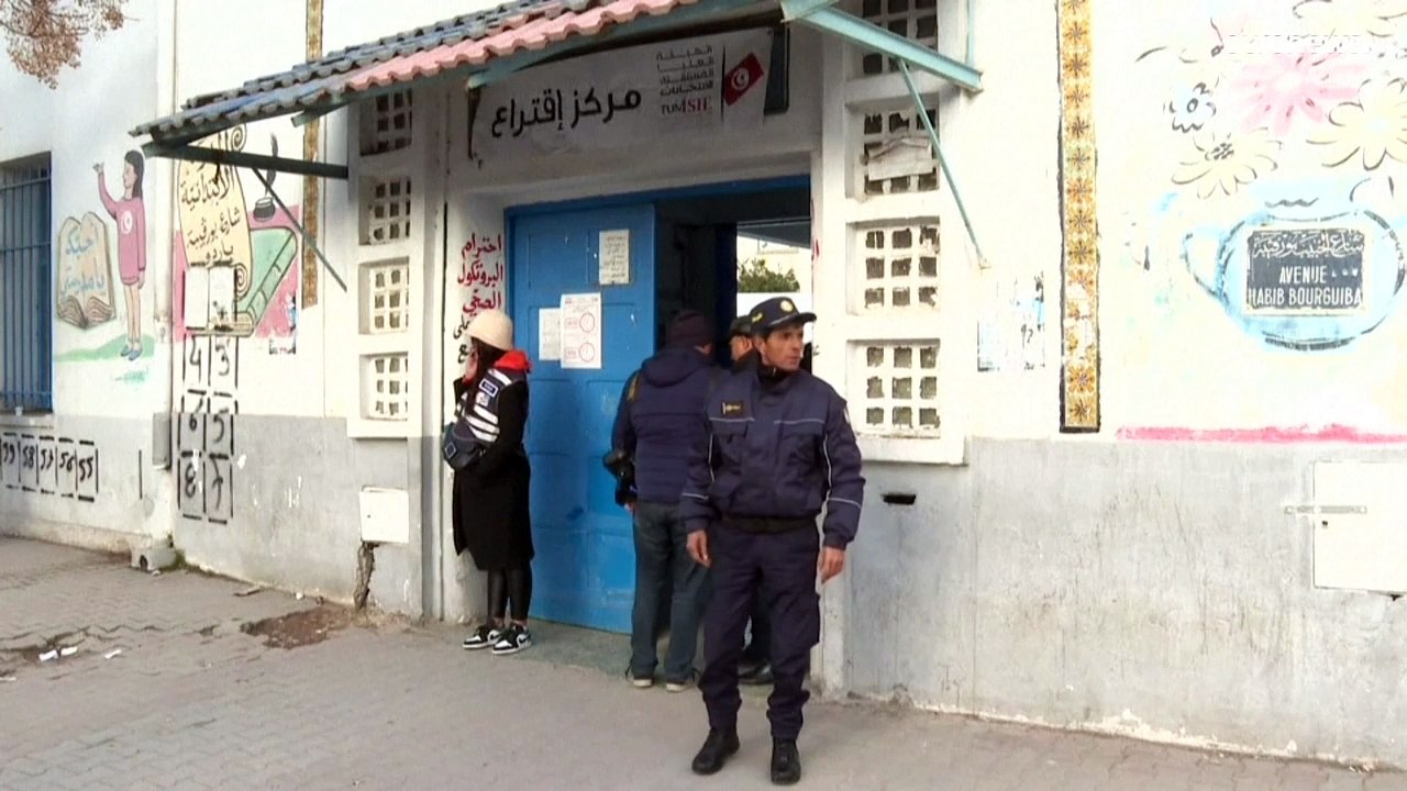 بدء التصويت في الجولة الثانية من الانتخابات البرلمانية التونسية