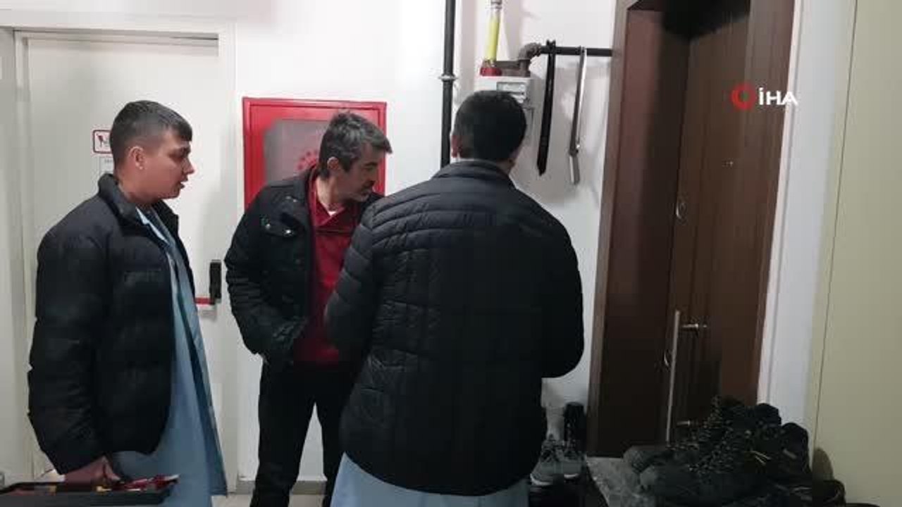 Meslek liseliler hem yardımcı oluyor hem de el becerilerini geliştiriyor