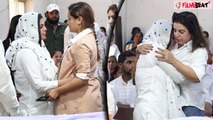 Farah Khan, Rashmi Desai समेत तमाम Celebrities ने Rakhi को संभाला, पहुंचे उनकी मां के Funeral में!