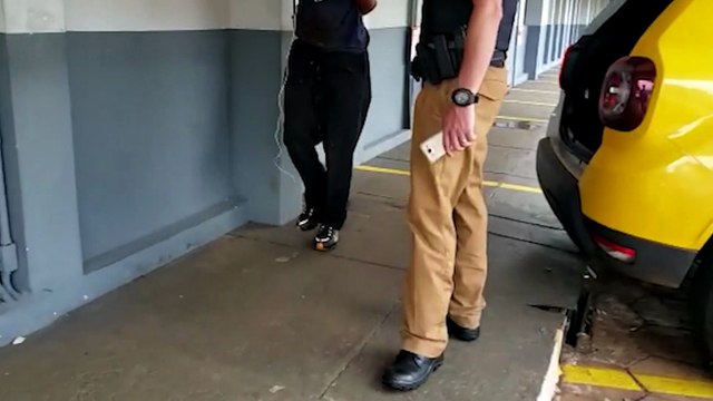 Ladrão tenta furtar veículo, mas é contido pelo proprietário com ajuda de populares