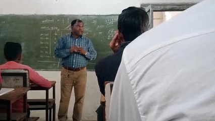 बचपन में देखी परेशानी शिक्षक बने तो ठान लिया हर गरीब को मिले शिक्षा