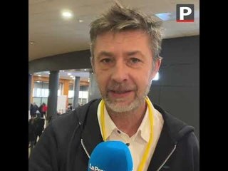 Congrès du PS à Marseille : reconduit, Faure cible le gouvernement et l'extrême droite