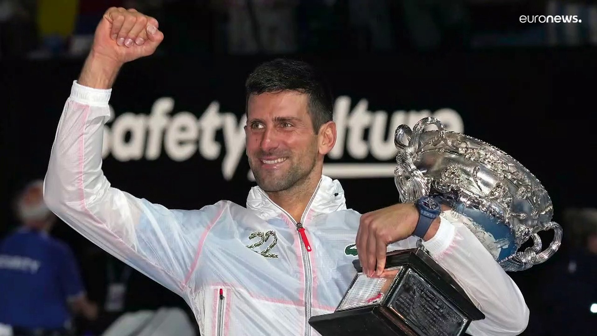⁣Сербский теннисист Новак Джокович выиграл Открытый чемпионат Австралии в 10-й раз