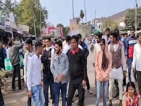 video: परीक्षा से वंचित अभ्यर्थियों ने सडक़ पर जाम लगाकर जताया विरोध