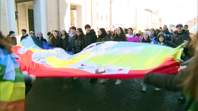 Папа римский призвал урегулировать ситуацию в Нагорном Карабахе