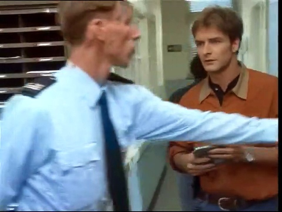 BAANTJER SEIZOEN 1 AFLEVERING 11 DE COCK EN DE MOORD ONDER DE DOKTOREN. Video Dailymotion