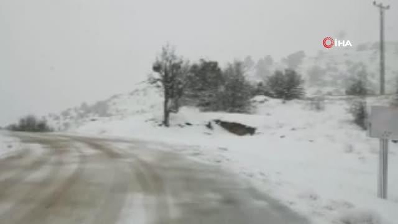 Kızılcahamam ve Çubuk'ta kar yağışı etkili oldu