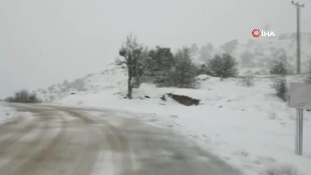 Kızılcahamam ve Çubuk'ta kar yağışı etkili oldu