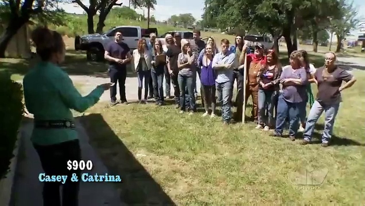 Texas Flip and Move - Se7 - Ep09 - Randy's Rec Room Reno vs. Gary's Girls Starter Home HD Watch