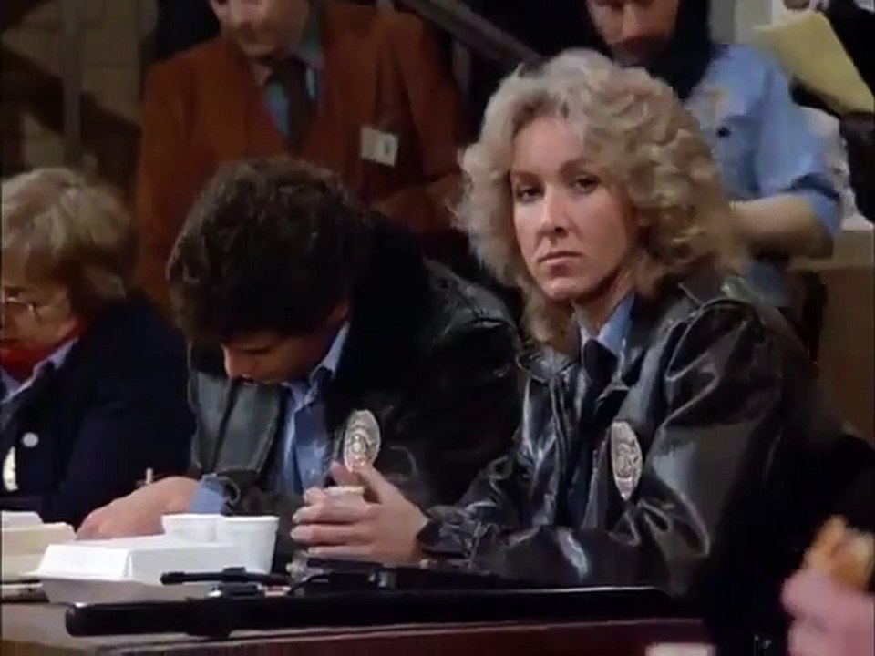 Hill Street Blues - Se4 - Ep13 - Fuchs Me Fuchs You! HD Watch