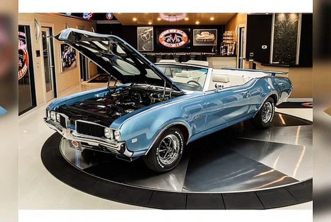 1969 Oldsmobile 442 W - 30 Convertible. Classic muscle cars show. سيارات كلاسيكيه