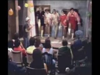 Chaves We Will Rock You ( Queen ) Funny_