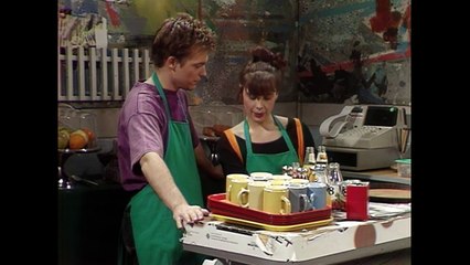 Chambres en ville - S03E22 - Chloé doit prendre une décision