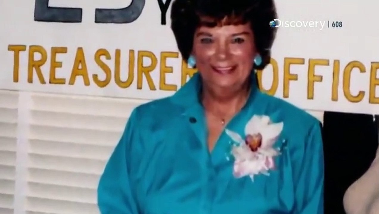 Mur-'der Comes to Town - Se2 - Ep06 HD Watch