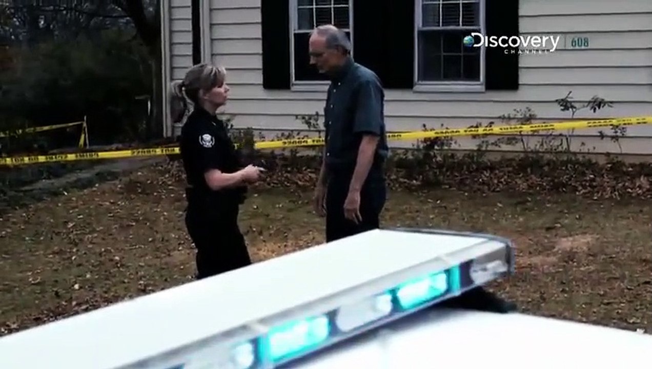 Mur-'der Comes to Town - Se2 - Ep10 HD Watch