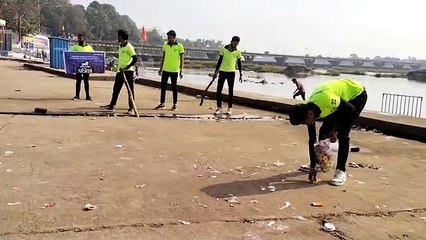 शहर के युवाओं ने स्वच्छता के लिए बढ़ाया हाथ