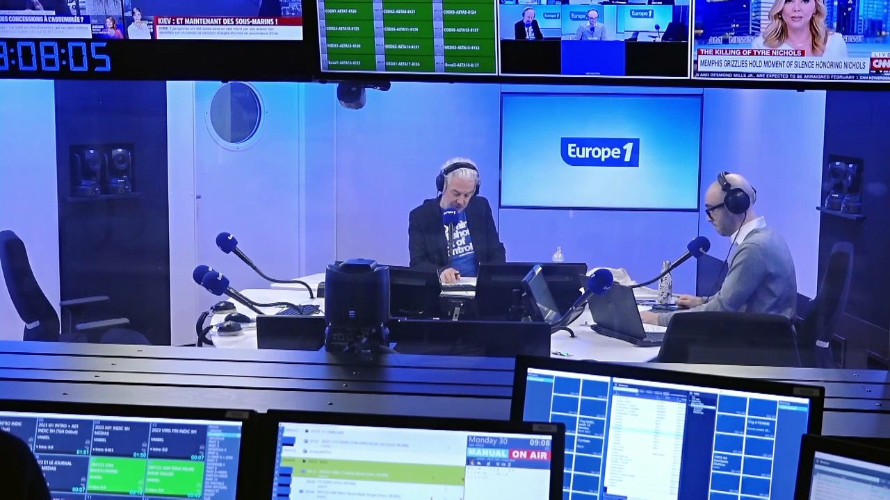 Denis Brogniart mis en cause par d’anciennes collaboratrices et deux nouveaux membres dans le jury de Mask Singer