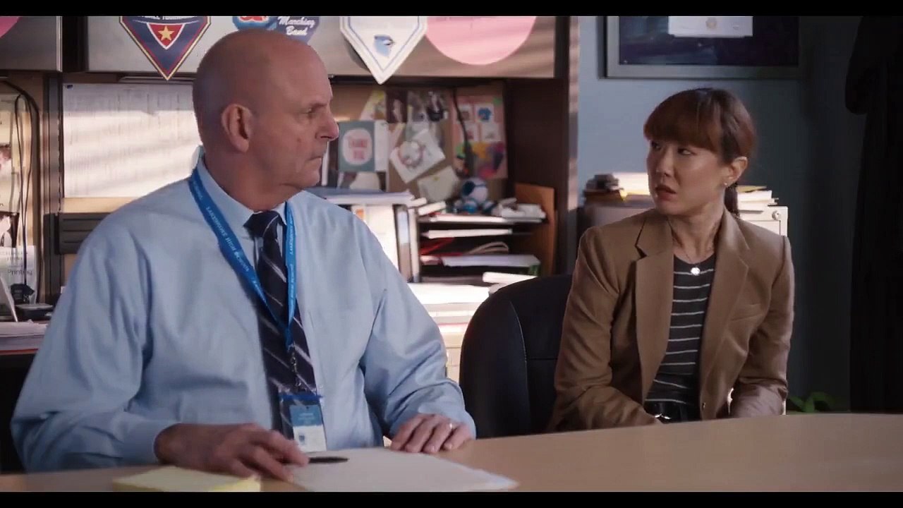 Trinkets - Se2 - Ep09 HD Watch