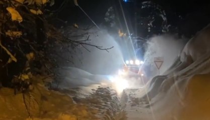 Novafeltria (RN) - Maltempo, rimozione della neve dai tetti (30.01.23)