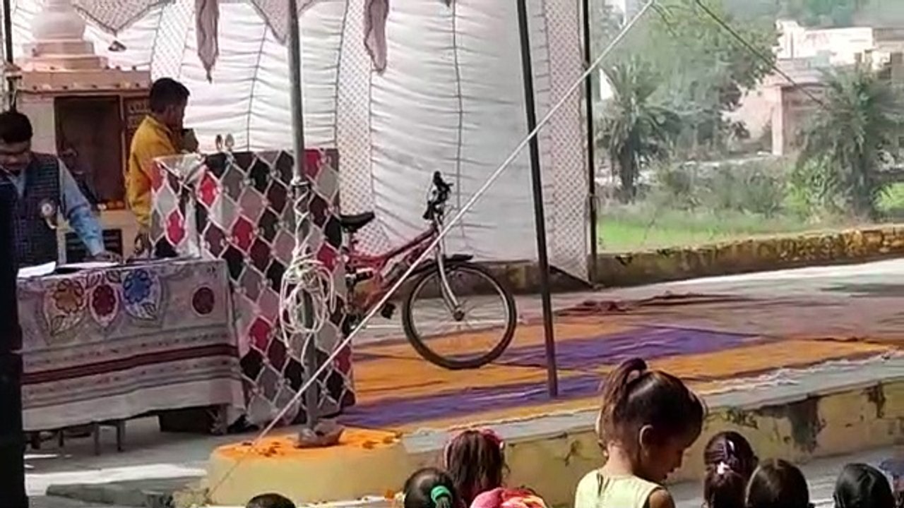 Sunil of Javad village made a battery operated bicycle, runs 35 kilometers at a time
