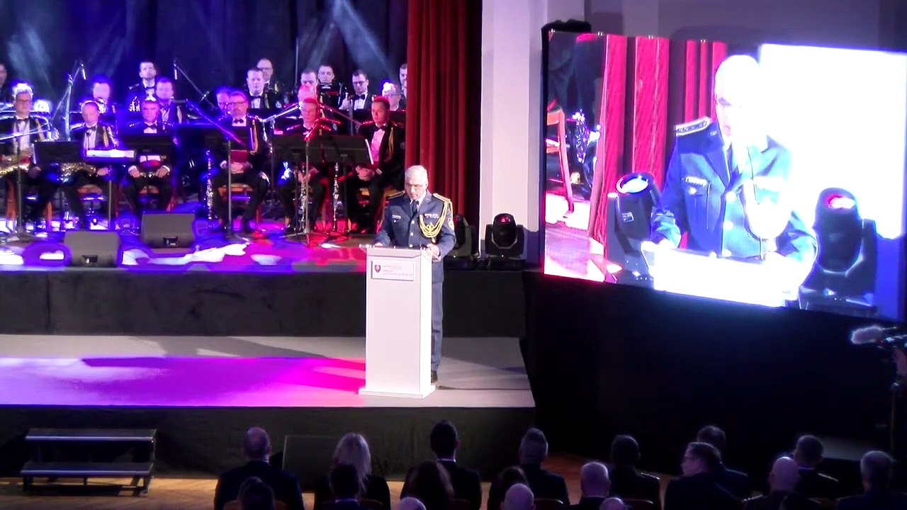 ZÁZNAM:Príhovory Z. Čaputovej a E. Hegera - 30. výročie vzniku Slovenskej republiky a Ozbrojených síl SR