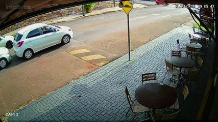 Vídeo mostra momento em que Gol atinge traseira de Cruze