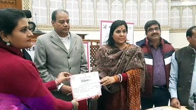 स्वच्छ सर्वेक्षण-2023: शहर को स्वच्छ बनाने वालों का महापौर ने किया सम्मान