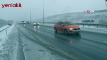 İstanbul'da yoğun kar yağışı! Havalimanı yolunda peş peşe kazalar yaşandı