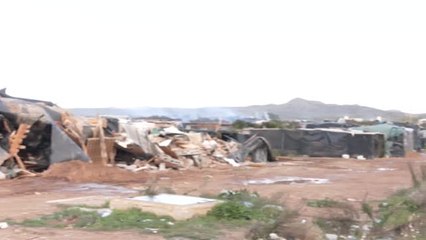 Incendio y desalojo en un asentamiento de chabolas de Níjar
