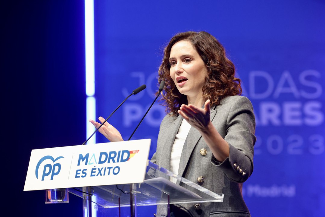Ayuso cree que el Ministerio de Igualdad es "un auténtico peligro para las mujeres"