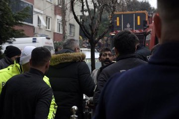 ŞİŞLİ'DE 2 GECEKONDU ALEV ALEV YANDI