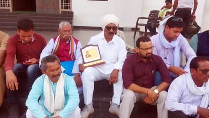 नवा रायपुर के किसान पहुंचे कांग्रेस मुख्यालय
