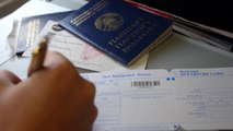 Passaporti, ritardi fanno saltare 80 mila viaggi