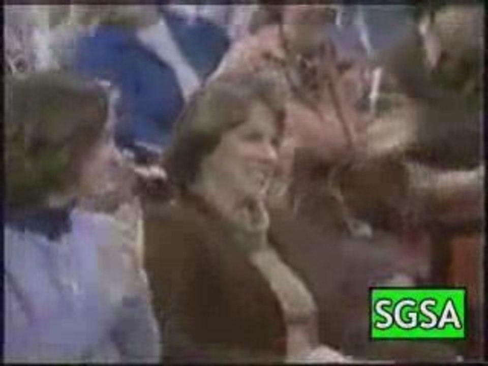 Bert Convy Gets a Kiss