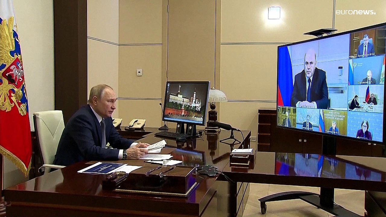 Former UK PM Boris Johnson claims Vladimir Putin said he could hit him with missile