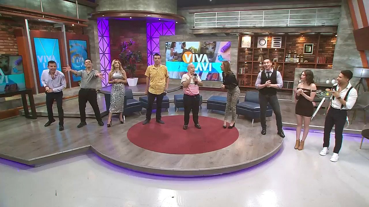 Itatí Cantoral presume increíble figura en body negro