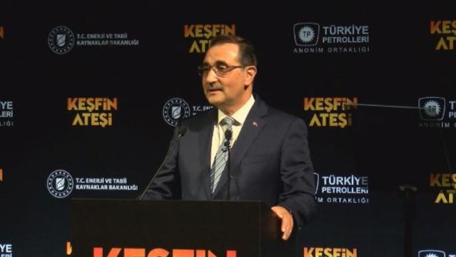 Enerji ve Tabii Kaynaklar Bakanı Fatih Dönmez, Karadeniz gazının hikayesi 'Keşfin Ateşi' belgeselinin galasına katıldı