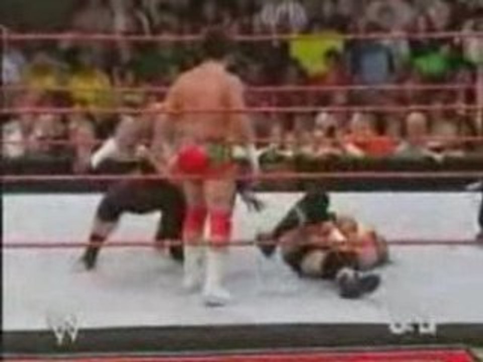 Triple H vs Umaga & Carlito