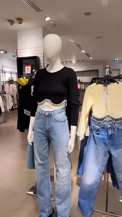 Helena Coelho sente-se "finalmente" representada por uma manequim da Zara