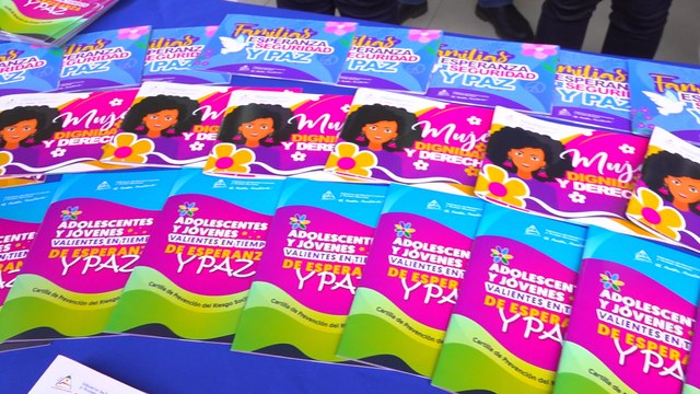 Realizan presentación de cartillas a comerciantes del mercado Oriental