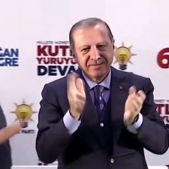 Selahattin Demirtaş 'En kahraman dünya lideri süpermen!' diyerek video paylaştı