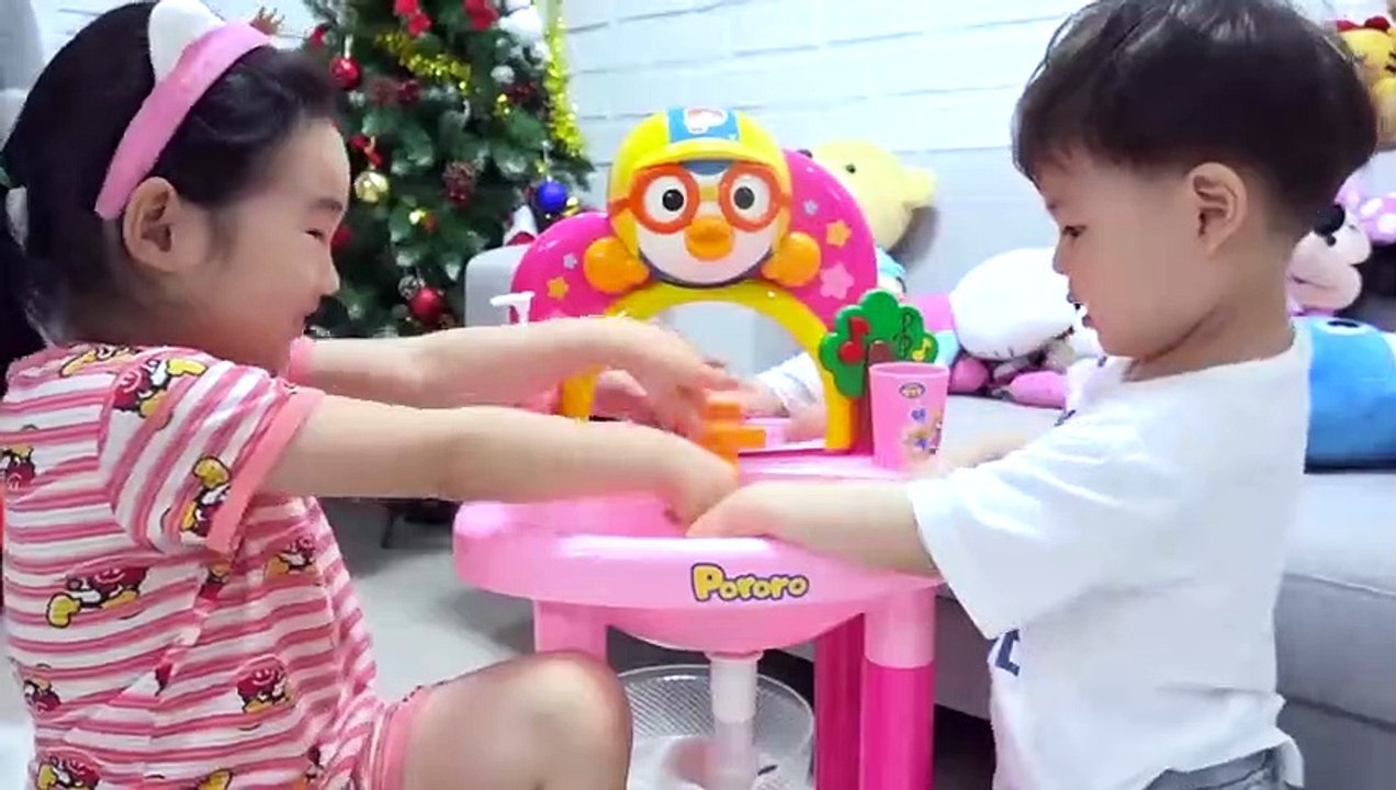 Boram takes care of her little sister and little brother
