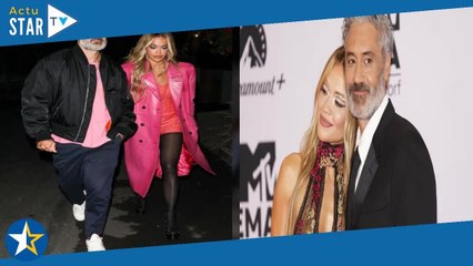 "Je suis officiellement retirée du marché" : Rita Ora confirme son mariage avec le réalisateur Taika