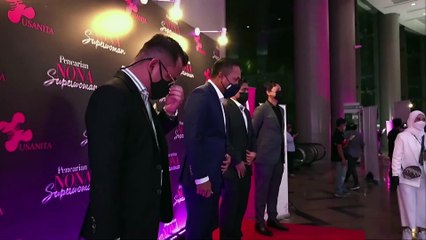 RED CARPET MALAM FINALE PENCARIAN NONA SUPERWOMAN