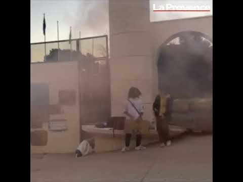 Réforme des retraites : blocus au lycée Marseilleveyre, à Marseille