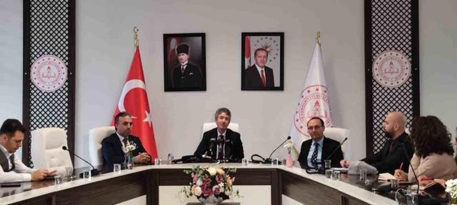 İstanbul İl Milli Eğitim Müdürü Yazıcı: "3, 4, 5 yaşlarındaki anaokulu öğrencileri 6 Şubat itibariyle okullarda 1 öğün ücretsiz yemek yiyebilecek"