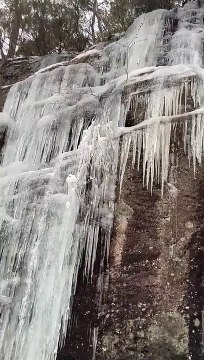 La catedral de hielo. El frío congela el paisaje de este pueblo de Burgos